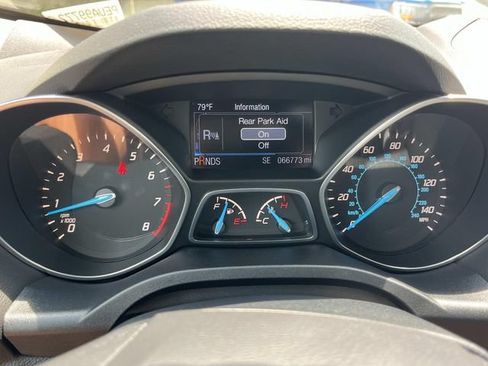 Used 2014 Ford Escape SE w/ Equipment Group 201A FWD image 38