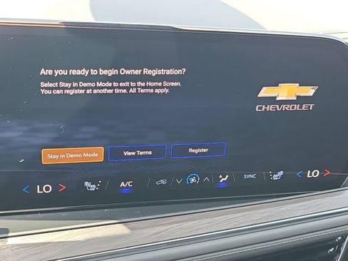 New 2026 Chevrolet Suburban LT w/ Comfort Package RWD image 32