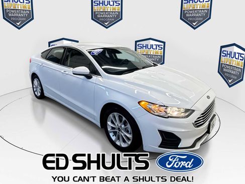 Used 2020 Ford Fusion SE image 1