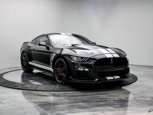 Used 2022 Ford Mustang Shelby GT500 w/ Technology Package image 19