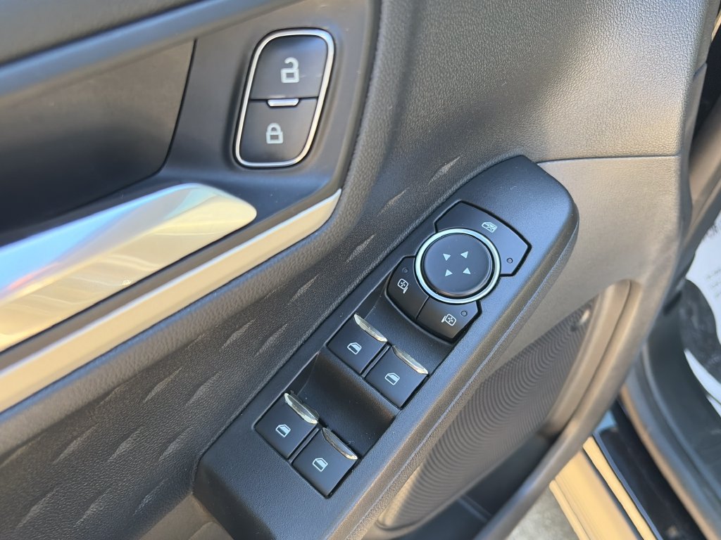 Certified 2020 Ford Escape SE FWD image 13