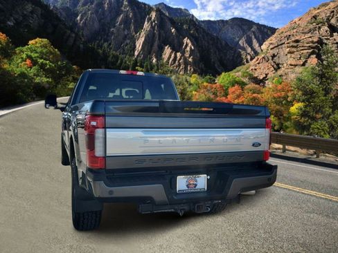 Used 2017 Ford F250 Platinum w/ Platinum Ultimate Package image 4