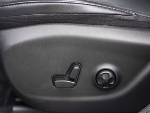 Used 2019 Jeep Cherokee Limited AWD/4WD image 37