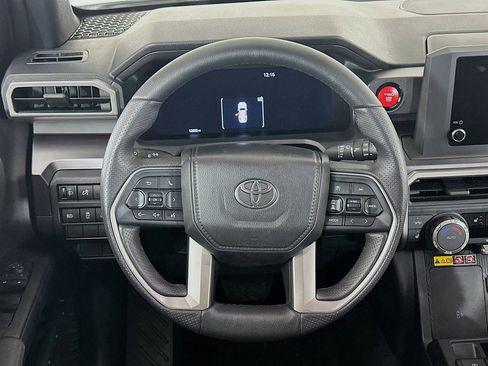 Used 2025 Toyota 4Runner TRD Off-Road image 18