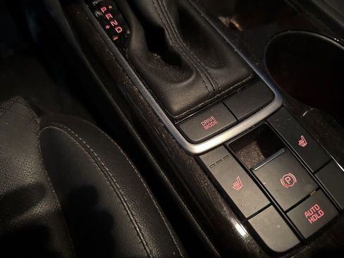 Used 2020 Kia Optima EX image 17