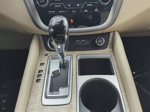 Used 2024 Nissan Murano SL image 12