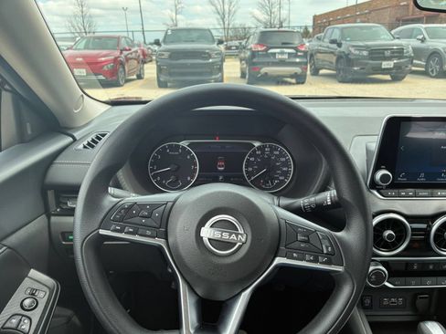 Used 2025 Nissan Sentra SV FWD image 32