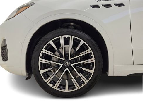 New 2025 Maserati Grecale Modena image 11