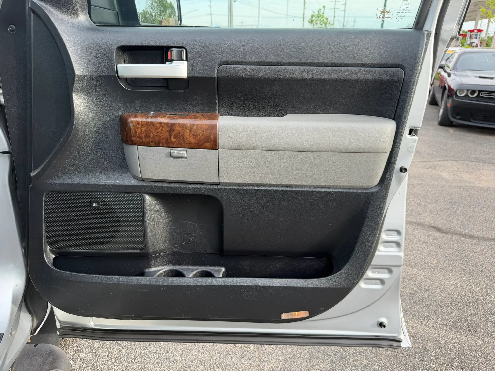 Used 2010 Toyota Tundra Limited RWD image 27