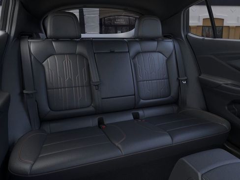 New 2025 Buick Envista Avenir image 19