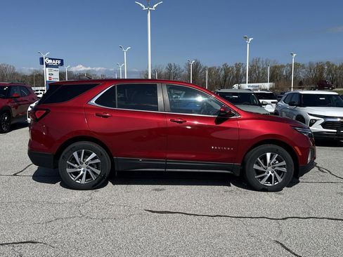 Used 2024 Chevrolet Equinox LT w/ LPO, Floor Liner Package image 9