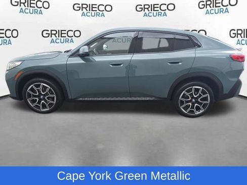 Used 2025 BMW X2 xDrive28i AWD/4WD image 4