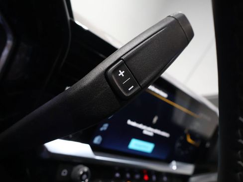 Used 2025 Chevrolet Silverado 1500 LT image 35