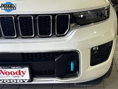 Used 2023 Jeep Grand Cherokee Overland w/ Luxury Tech Group IV image 10