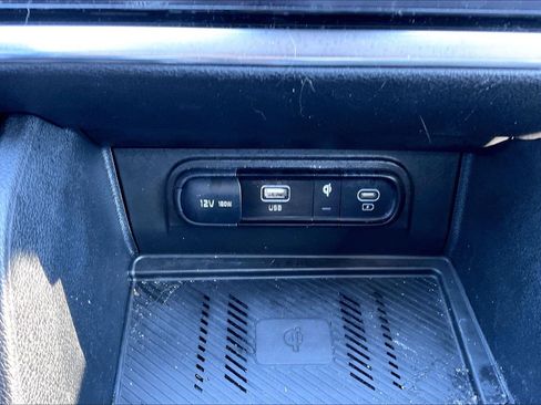 Used 2023 Kia Sportage EX image 16
