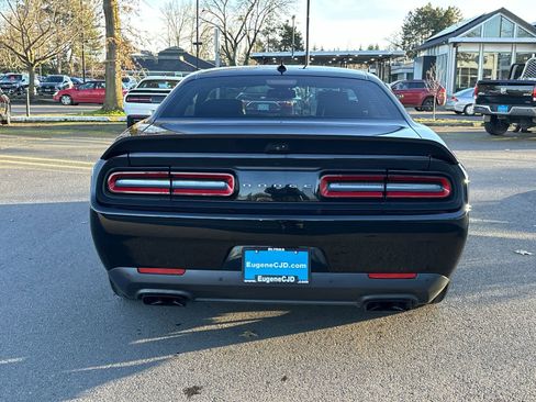 Used 2019 Dodge Challenger SRT Hellcat image 4
