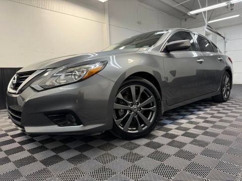 Used 2018 Nissan Altima 2.5 SR w/ SR Special Edition FWD image 3