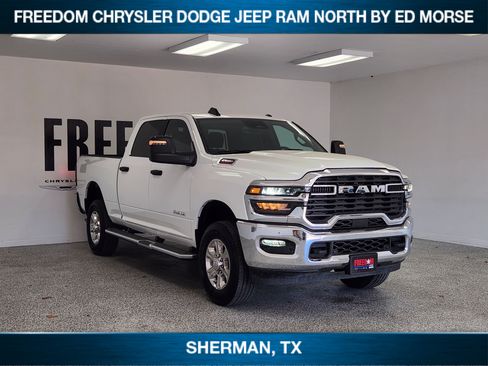 Used 2025 RAM 2500 Big Horn AWD/4WD image 2