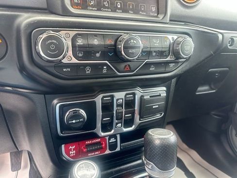 Used 2022 Jeep Gladiator Mojave w/ LED Lighting Group AWD/4WD image 29