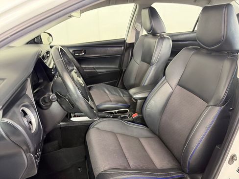 Used 2019 Toyota Corolla SE FWD image 11