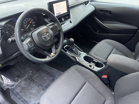 Used 2023 Toyota Corolla LE image 9