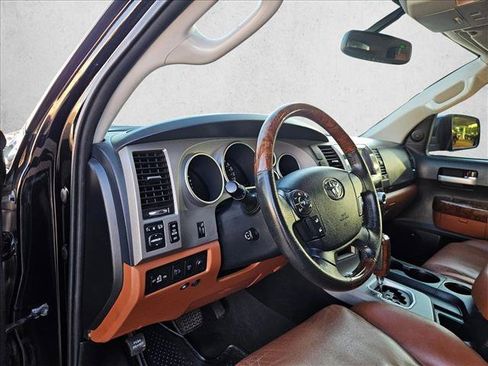 Used 2012 Toyota Tundra Limited w/ Platinum Pkg AWD/4WD image 9