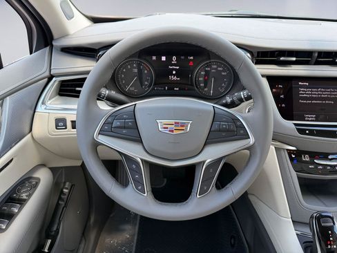 Used 2026 Cadillac XT5 Premium Luxury w/ Driver Assist Package AWD/4WD image 16