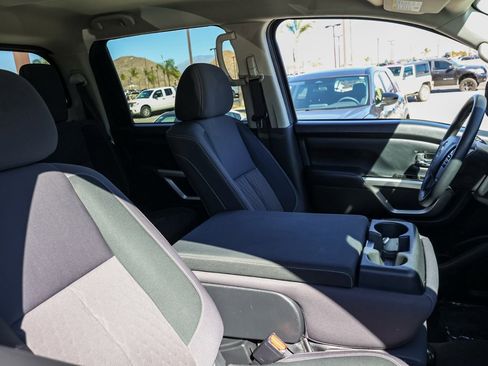 Used 2023 Nissan Titan SV image 20