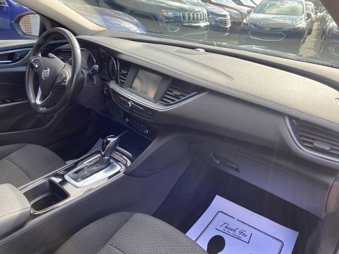 Used 2018 Buick Regal Preferred image 13