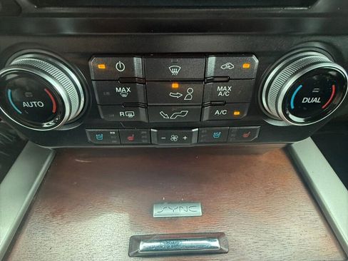 Used 2017 Ford F150 King Ranch w/ Equipment Group 601A Luxury AWD/4WD image 36