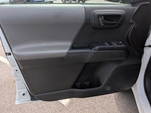 Used 2023 Toyota Tacoma SR RWD image 9