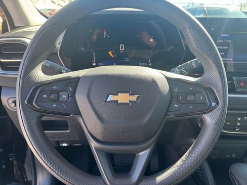 Used 2025 Chevrolet TrailBlazer LT image 25