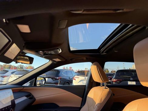 Used 2024 Lexus RX 350 image 16