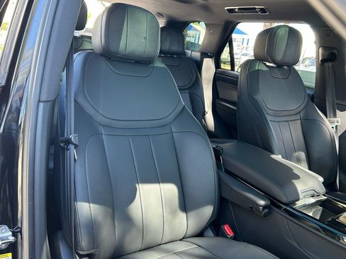 Used 2025 Land Rover Range Rover Sport SE image 37