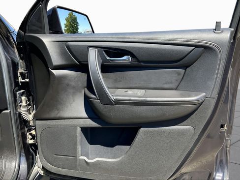 Used 2016 Chevrolet Traverse LT FWD image 23
