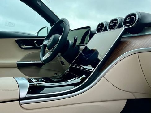 Certified 2026 Mercedes-Benz C 300 4MATIC Sedan image 9