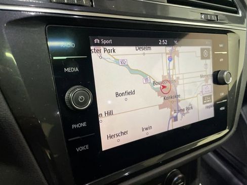 Used 2019 Volkswagen Tiguan SEL image 29