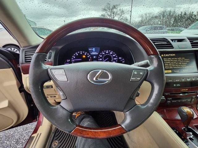 Used 2007 Lexus LS 460 w/ Comfort Pkg RWD image 11