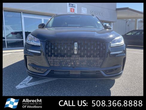 Used 2023 Lincoln Corsair Reserve w/ Equipment Group 201A image 8