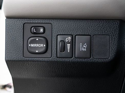 Used 2017 Toyota RAV4 XLE image 26