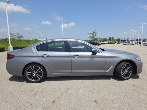 Used 2023 BMW 530e xDrive AWD/4WD image 19