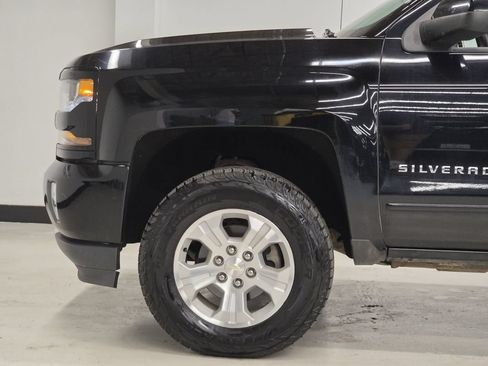 Used 2017 Chevrolet Silverado 1500 LT w/ All Star Edition AWD/4WD image 35