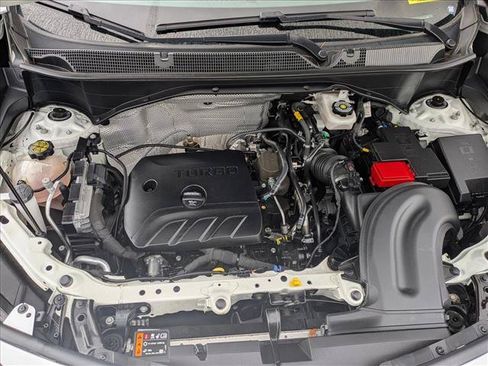 Used 2022 Buick Encore GX Essence w/ Advanced Technology Package FWD image 21