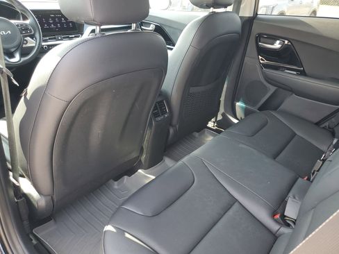 Used 2022 Kia Niro EX Premium image 29