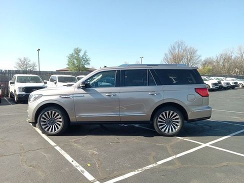 Used 2020 Lincoln Navigator Reserve w/ Luxury Package image 4