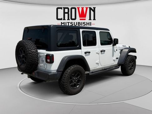Used 2025 Jeep Wrangler Unlimited Sport AWD/4WD image 3