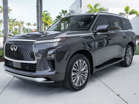 Certified 2026 INFINITI QX80 Luxe w/ Cargo Package AWD/4WD image 6