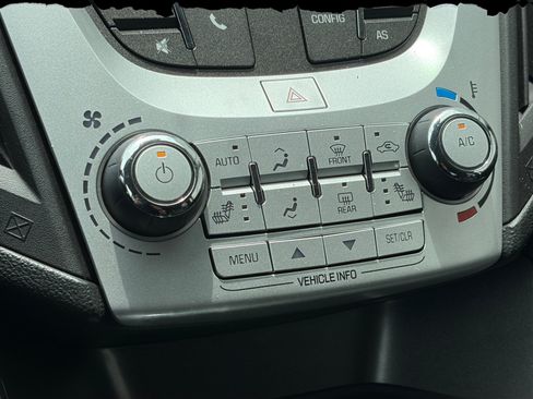 Used 2017 Chevrolet Equinox LT w/ Sport Edition FWD image 23