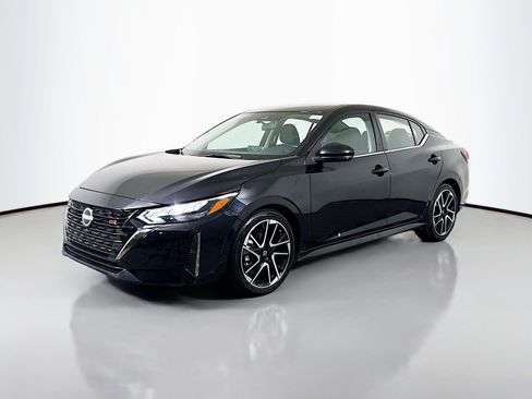 Used 2024 Nissan Sentra SR FWD image 4