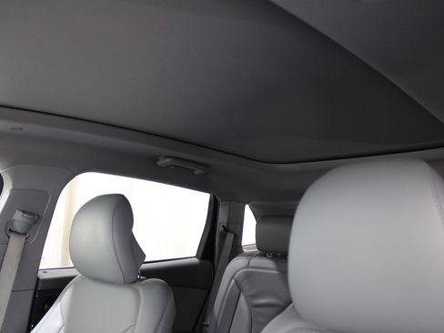 Used 2019 Lincoln Nautilus Reserve w/ Driver Assistance Package image 26